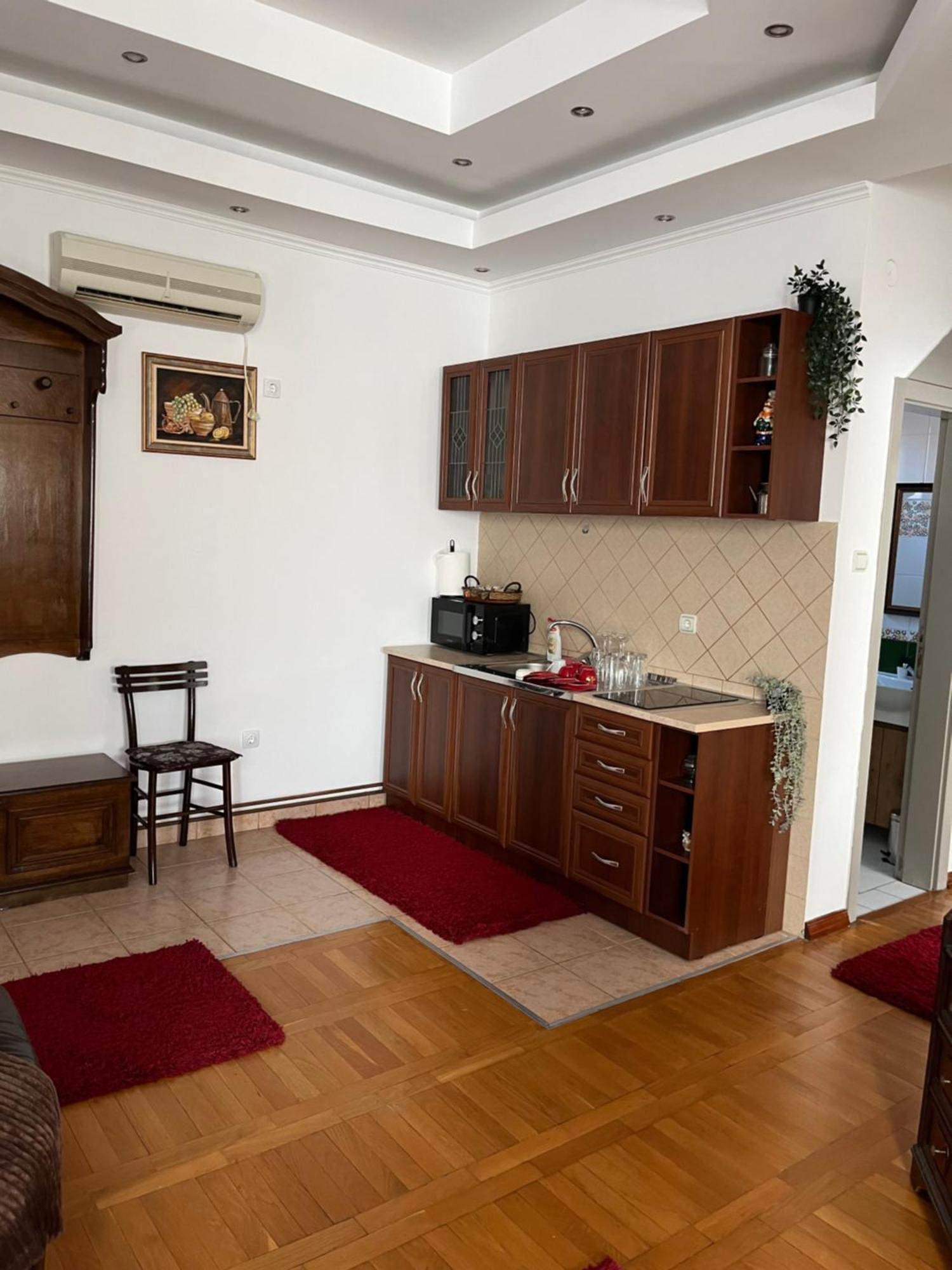 Airport Sky Apartments Lux II Belgrado Esterno foto