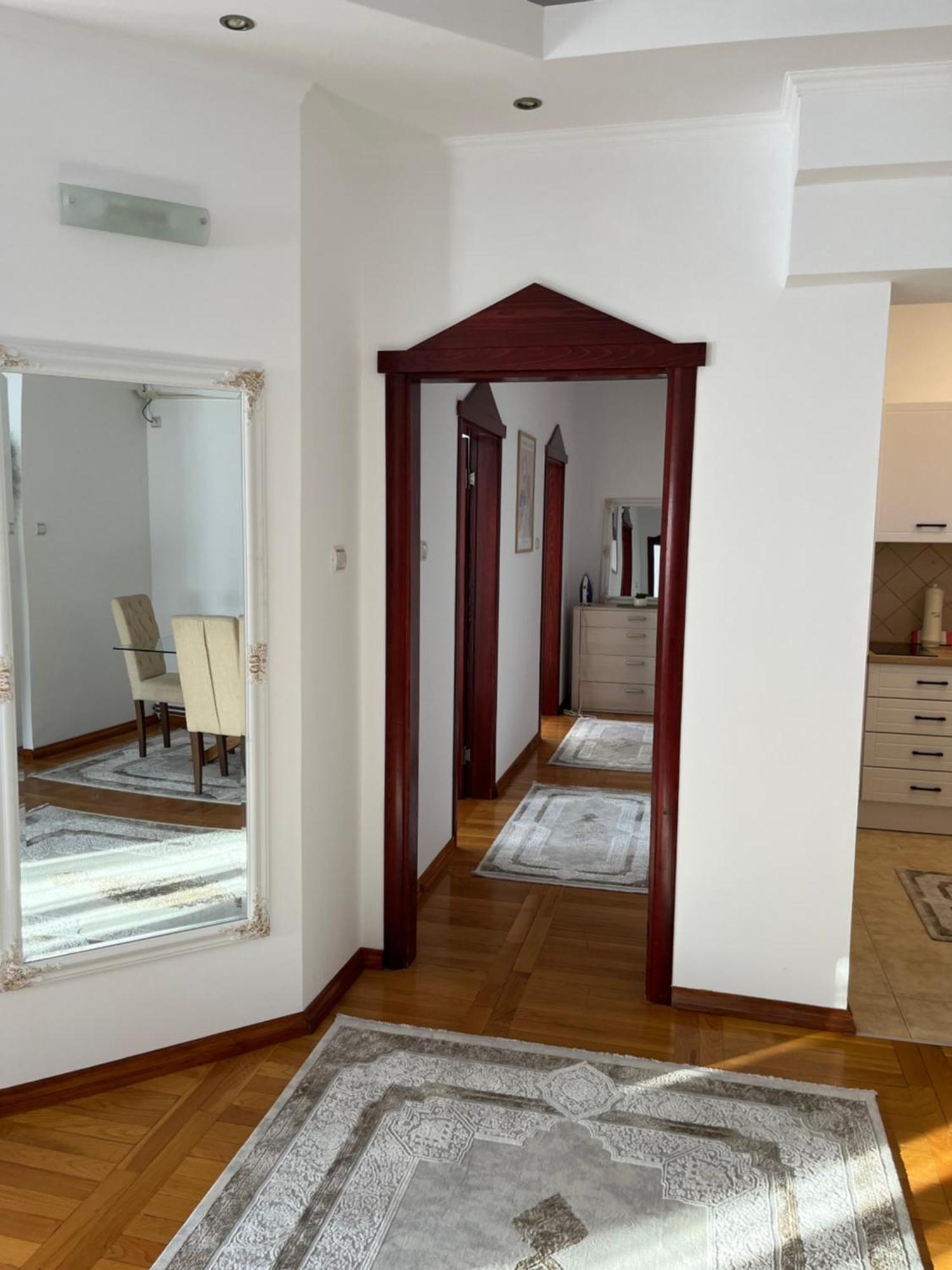 Airport Sky Apartments Lux II Belgrado Esterno foto