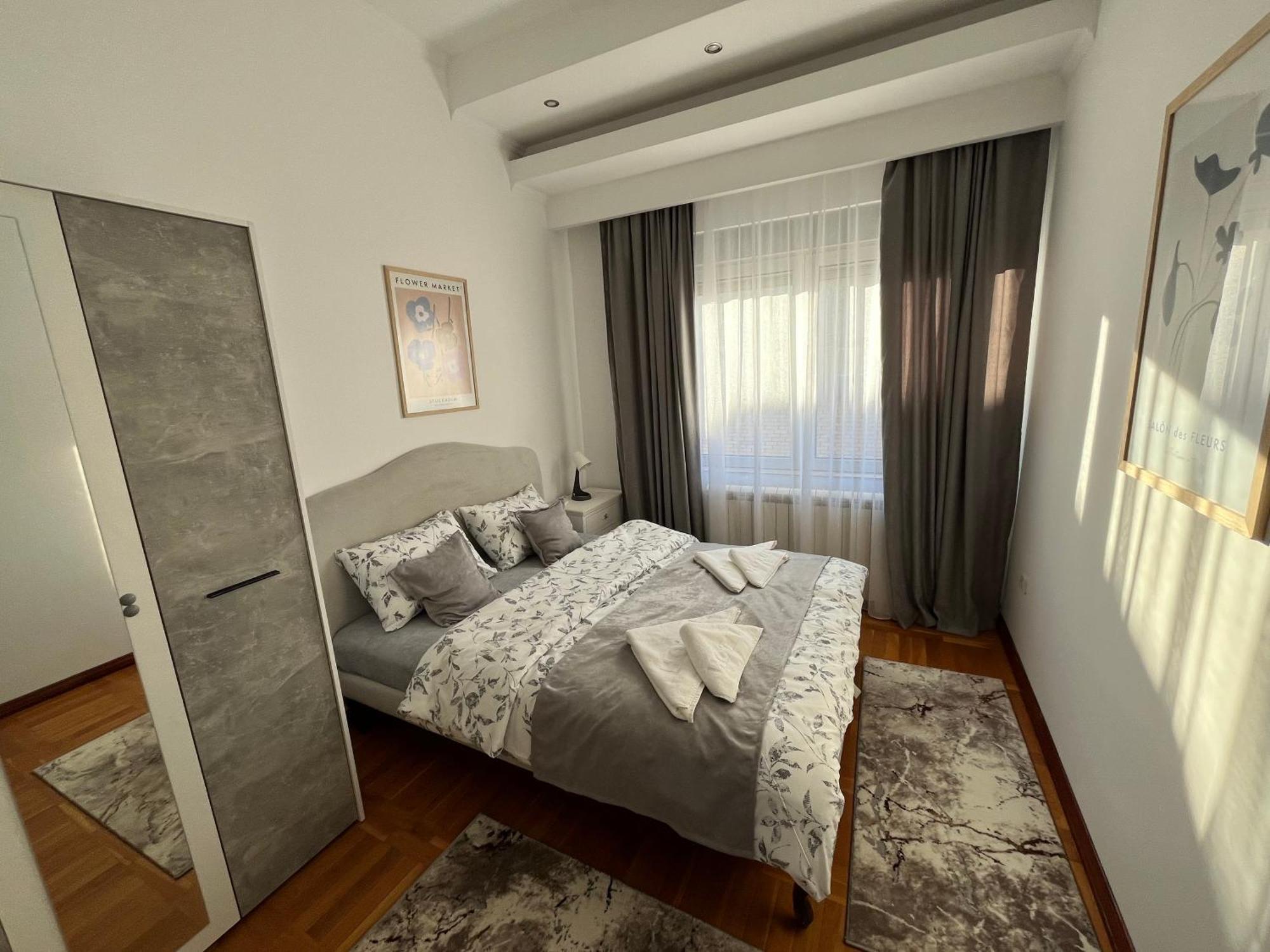 Airport Sky Apartments Lux II Belgrado Esterno foto